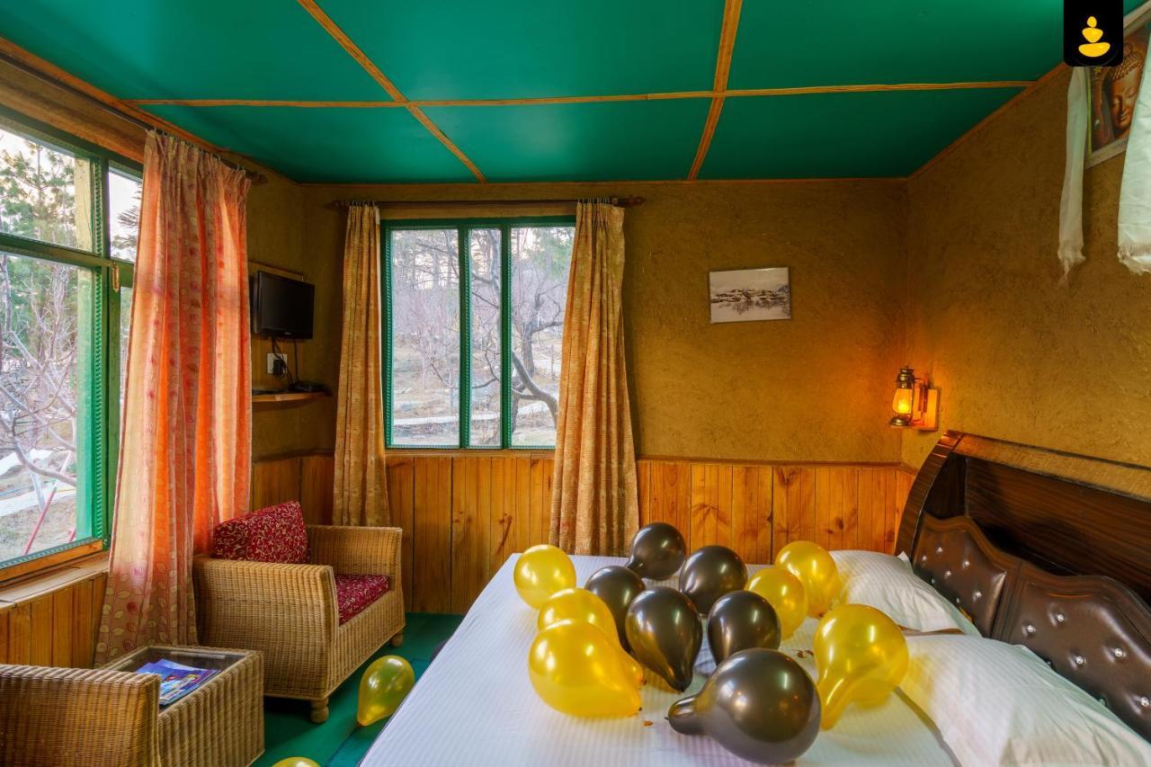 The Monk Campsite By Livingstone Kalpa Buitenkant foto